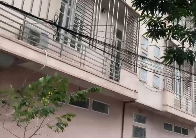 Chính chủ cần Cho thuê nhà 3 tầng lô góc cổng chợ Hải Tân - TP Hải Dương