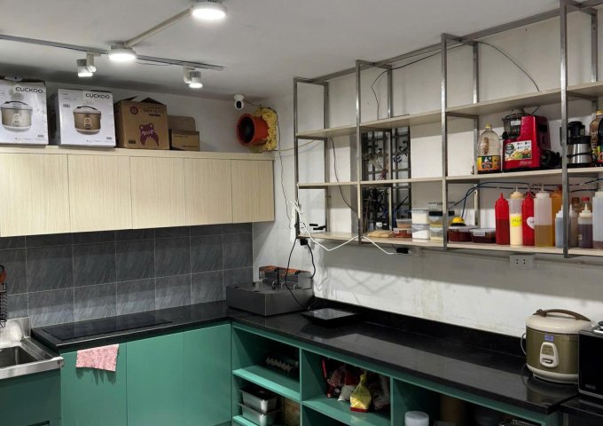 Cần nhượng lại mặt bằng tại 101B tô hiệu nghĩa Tân  cầu giấy Hà nội