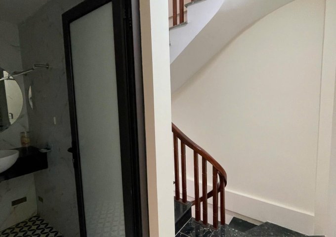 Bán nhà vị trí đẹp tại ngõ 95/52/6C Nam Dư, Hoàng Mai; 5,25 tỷ; 0983659888