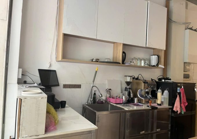 Cần sang quán cafe, nước ép ở 