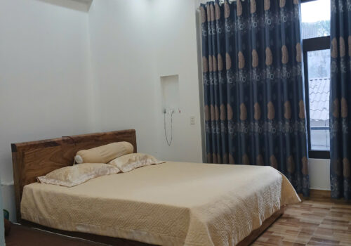 Chính chủ cho thuê nhà 3 tầng, đầu ngõ ngã ba ba toa đường Đinh Tiên Hoàng, phường Chi Lăng, TP.Lạng Sơn