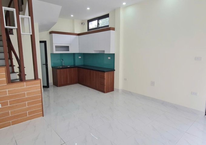 Bán nhà mặt phố Hạ Hồi, Tân Lập 32m2 x5 tầng. Cạnh Vinhomes Đan Phượng. Lô góc Ôtô vào nhà