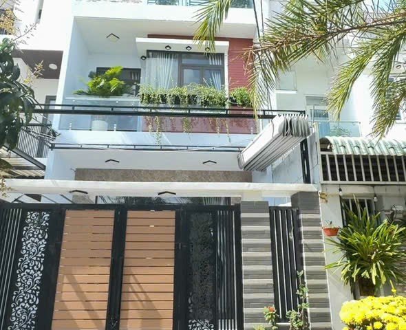 Bán Nhà 3 tầng Bùi Công Trừng Hoà Xuân 3 PN