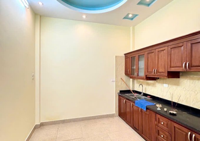 Bán Nhà Tam Trinh 43M 4 Tầng 5 Phòng Giá 6.19 Tỷ Sổ Riêng