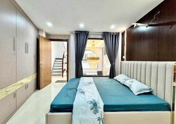 --Bán nhà phường 9, đường Lạc Long Quân Tân Bình; (5,1*21) - sang trọng