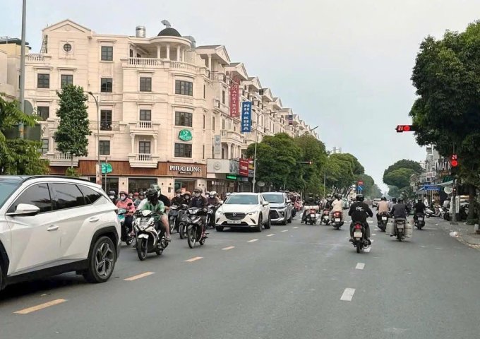 --Bán nhà mặt tiền đường Tân Phước, phường 8, Tân Bình; 4x8 - 4 tầng