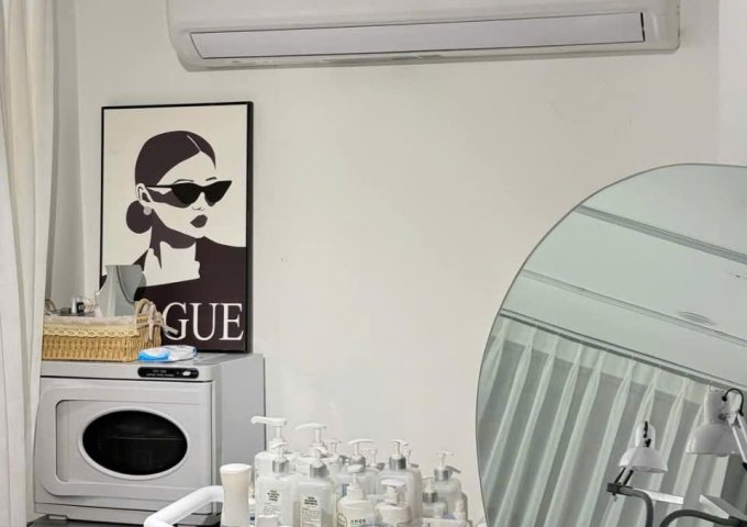 SANG NHƯỢNG MÔ HÌNH LÀM ĐẸP tại 33 MAI HẮC ĐẾ, HÀ NỘI