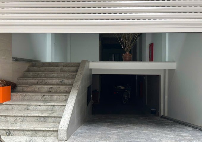 Cần cho thuê mặt bằng 3 tầng từ  tầng 1 đến tầng 3