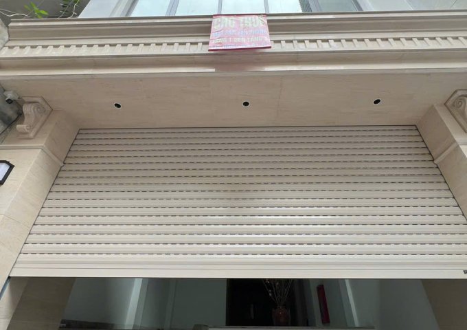 Cần cho thuê mặt bằng 3 tầng từ  tầng 1 đến tầng 3