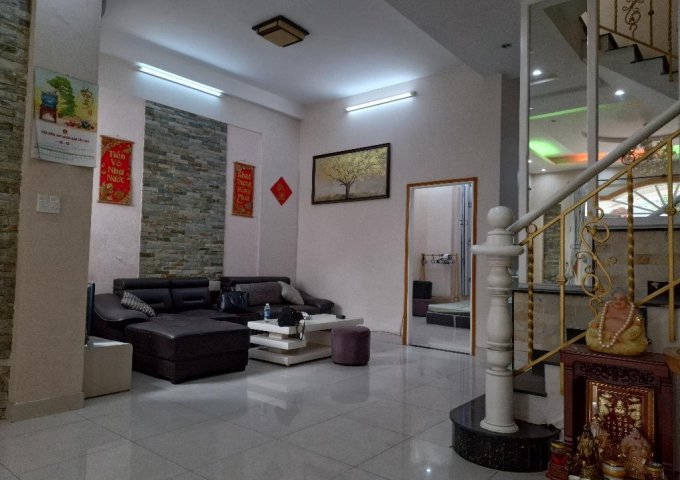 Bán nhà mặt phố trung tâm  bình trưng tây  Q.2, 180m², 11.2 tỷ, 4PN, 4WC, sổ đỏ