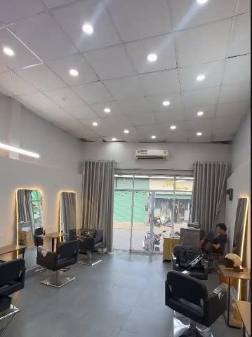 CHÍNH CHỦ CẦN SANG MẶT BẰNG SALON + SPA Địa chỉ: Đường 36, Phường Linh Đông, Thủ Đức, TP HCM