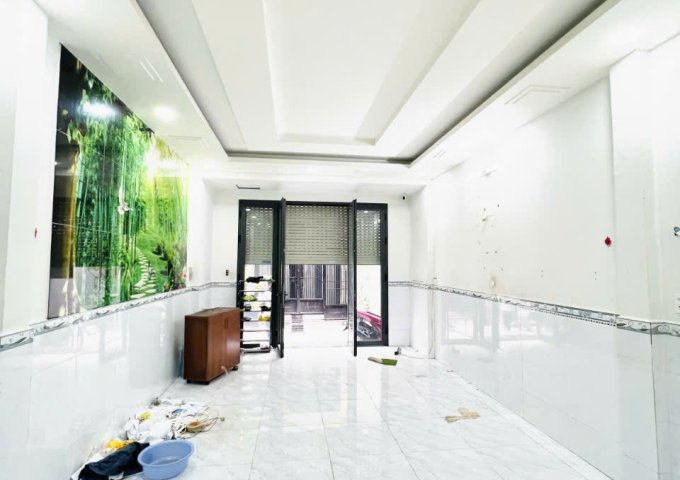 Nhà ô tô đỗ cửa, cạnh công viên Nguyễn Sỹ Sách, 4.6 tỷ