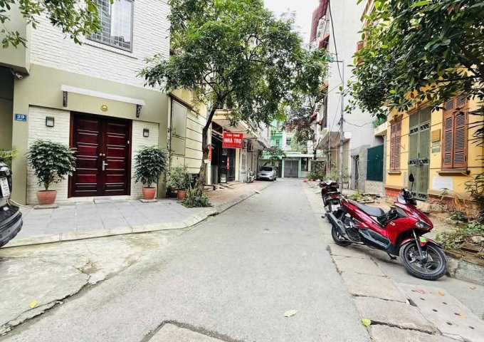 🌹 BÁN NHÀ TẠI PHỐ PHẠM TUẤN TÀI - CẦU GIẤY - VỈA HÈ - Ô TÔ TRÁNH - MẶT TIỀN LỚN - VỪA Ở VỪA KINH DOANH - DÒNG TIỀN TỐT TRÊN 30 TR/THÁNG 💥💥 Mô tả: +