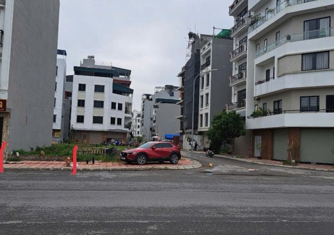 Chính chủ cần bán gấp mảnh đất 3 mặt tiền khu đô thị mới Ngọc Thuỵ Long Biên Hà Nội