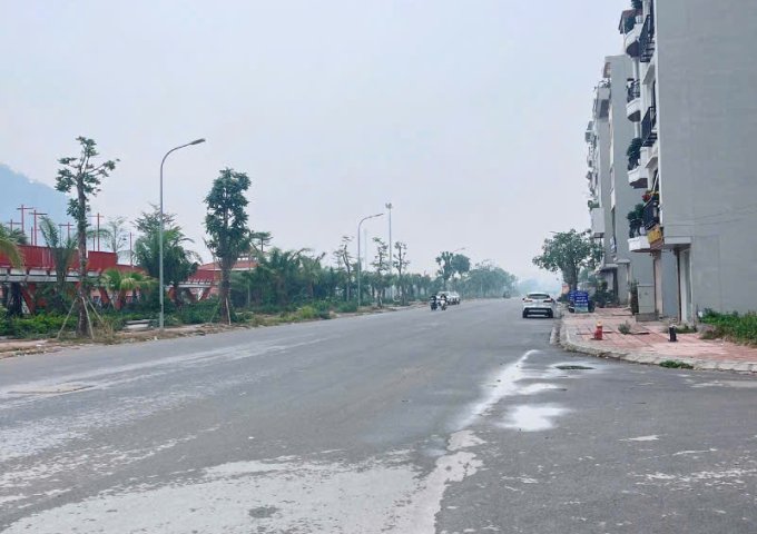 Chính chủ cần bán gấp mảnh đất 3 mặt tiền khu đô thị mới Ngọc Thuỵ Long Biên Hà Nội