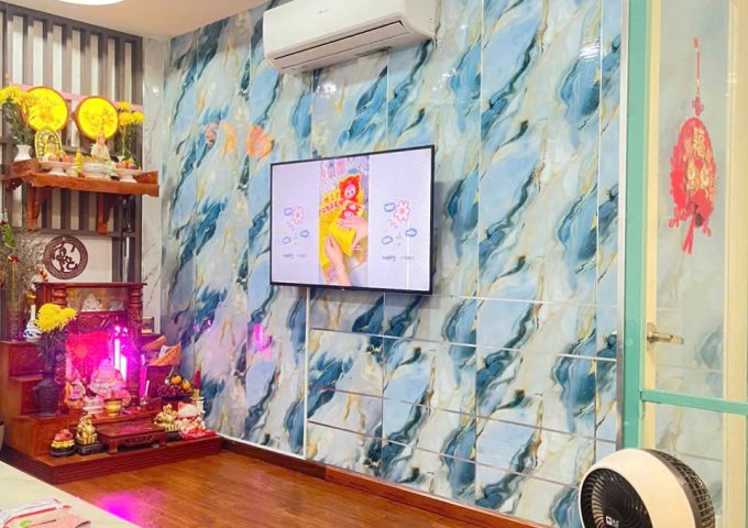 Bán Nhà mặt tiện đường Hồng Bàng DT-4x18m - SHR-3 Tầng mới xây.