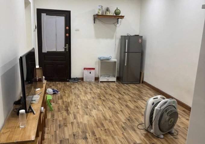 Cho Thuê Nhà Tầng 3 Khu Tập Thể, Nhà Phân Lô Đường Vĩnh Hồ, Phường Thịnh Quang, Đống Đa, Hà Nội