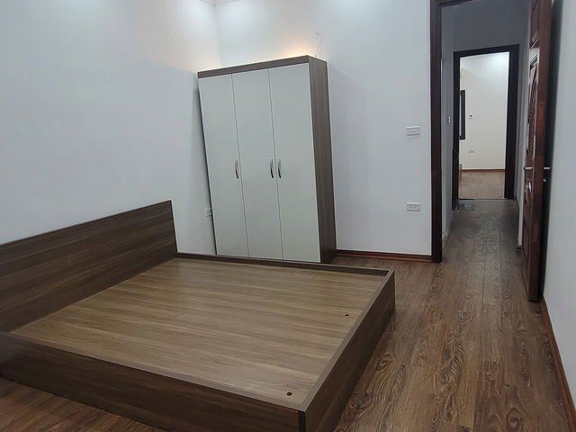 Bán nhà Vũ Tông Phan, nhà đẹp ở ngay 47mx4 tầng, ngõ ba gác thông 40m ra Ô tô 7.8 tỷ.