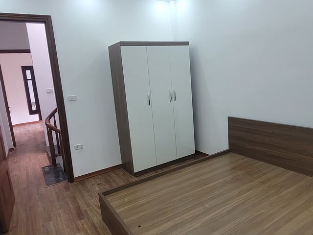 Bán nhà Vũ Tông Phan, nhà đẹp ở ngay 47mx4 tầng, ngõ ba gác thông 40m ra Ô tô 7.8 tỷ.