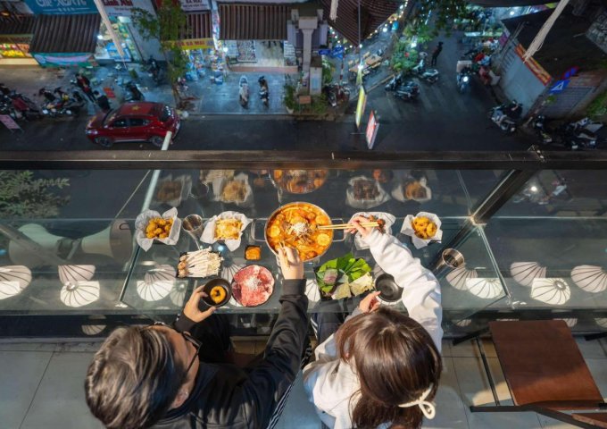 Sang nhượng quán ăn/ nhà hàng phố Hàng Giấy Hàng Mã, Hoàn Kiếm, Hà Nội