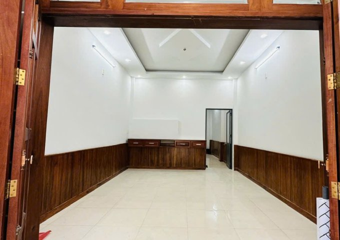 Chính chủ cần cho thuê Nhà mặt tiền 64m2, đường Lã Xuân Oai, P. Long Trường, TP. Thủ Đức