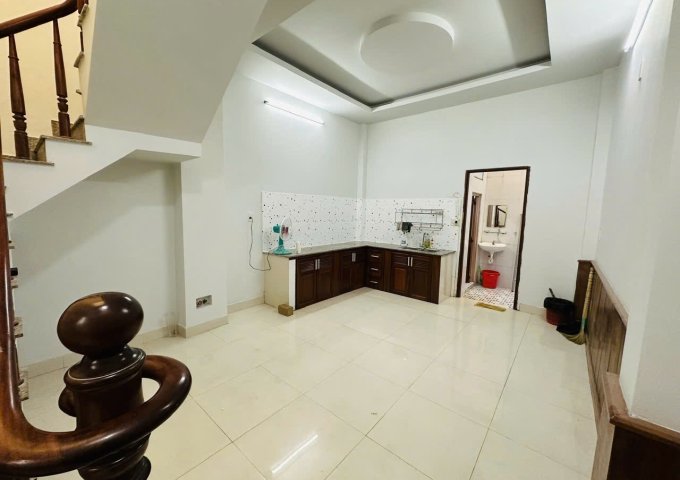 Chính chủ cần cho thuê Nhà mặt tiền 64m2, đường Lã Xuân Oai, P. Long Trường, TP. Thủ Đức