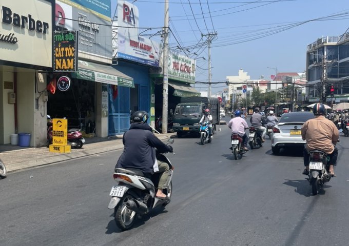 Bán nhà mặt phố Tô Ký, 15 tỷ, 120m2, 7PN, 5WC, 4 tầng, hàng hiếm tại Quận 12