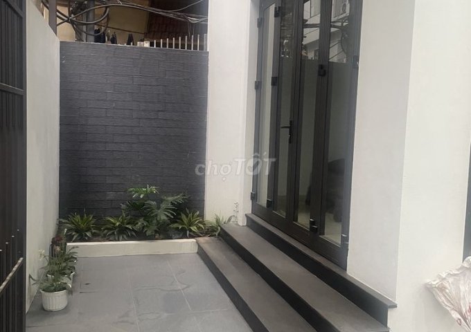 Cho thuê nhà 3 tầng ngõ 16 Phố Thượng Thuỵ, Phú Thượng, Tây Hồ