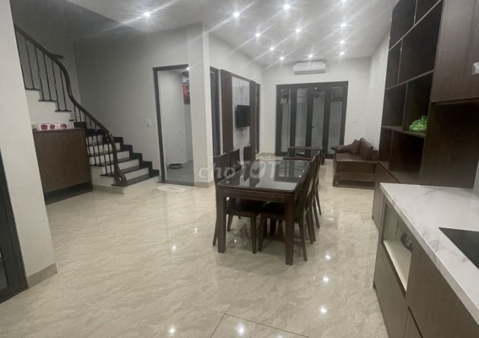 Cho thuê nhà 3 tầng ngõ 16 Phố Thượng Thuỵ, Phú Thượng, Tây Hồ