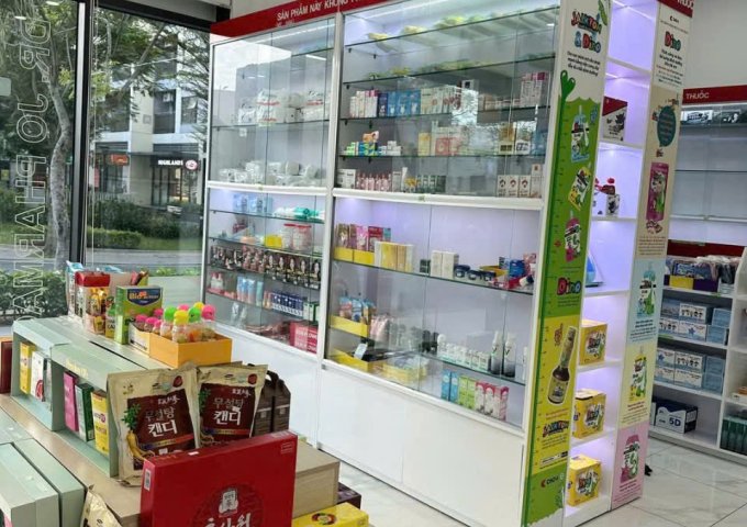 CHÍNH CHỦ SANG GẤP TẤT CẢ NỘI THẤT NHÀ THUỐC