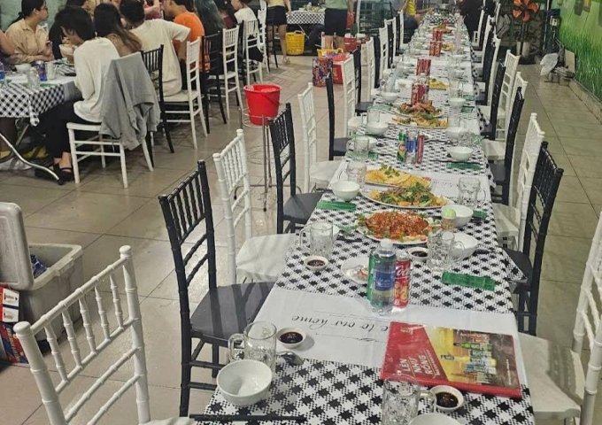 Do tình hình sức khỏe yếu chính chủ cần sang nhượng quán