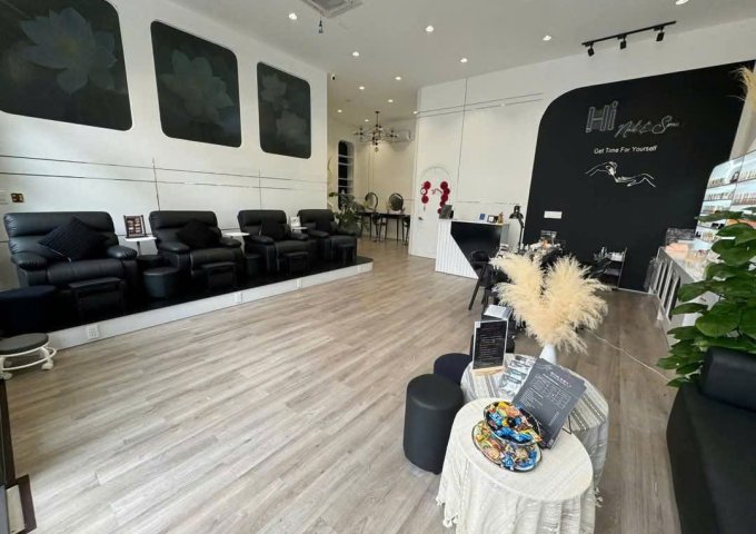 SANG MẶT BẰNG TRỐNG- CƠ HỘI CHO AI TÌM VỊ TRÍ KINH DOANH ĐẸP