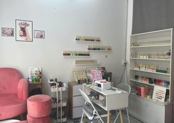 CHÍNH CHỦ CẦN SANG GẤP TIỆM NAIL , GỘI ĐẦU Địa chỉ: 254/81 Âu cơ Phường 9 Tân Bình TPHCM