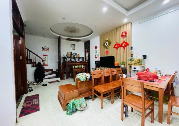 Bán nhà phố Tây Sơn_Nhà Dân Xây_Full Nội Thất_42mx4T_Giá: 7.3 Tỷ_Lh: 0396935190.