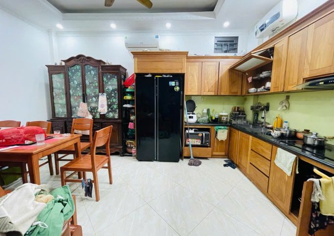 Bán nhà phố Tây Sơn_Nhà Dân Xây_Full Nội Thất_42mx4T_Giá: 7.3 Tỷ_Lh: 0396935190.