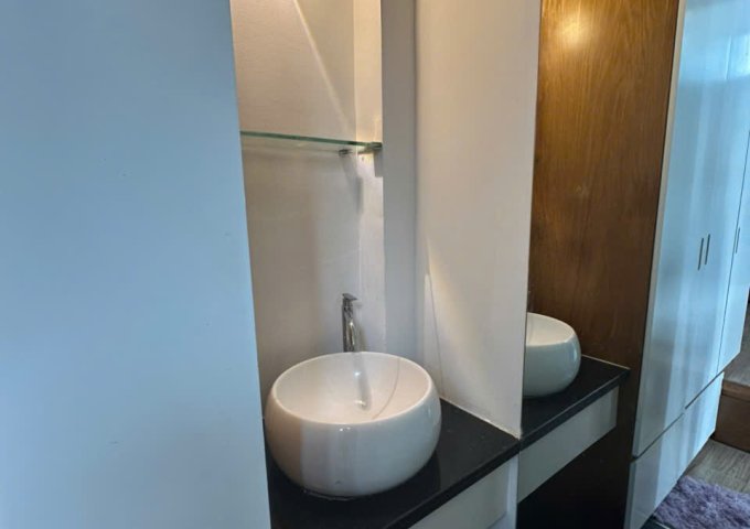 Chính chủ cần bán nhà nguyên căn 4 tầng hẻm 1 sẹt tại Cầm Bá Thước, F7, Phú Nhuận