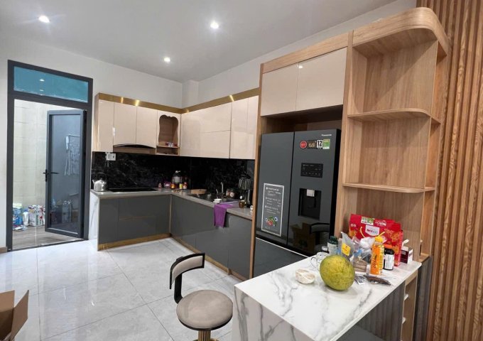 NHÀ SIÊU ĐẸP KDC SAVICO P.TAM BÌNH FULL NỘI THẤT, ĐƯỜNG SỐ 12, 188M2  giá 18,5 TỶ