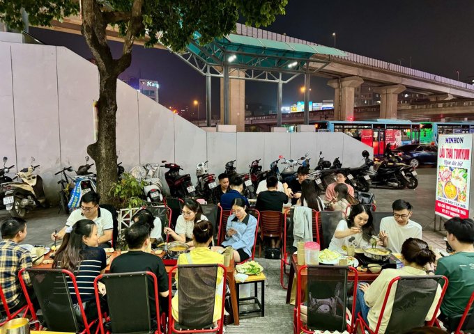 CHÍNH CHỦ CẦN SANG QUÁN LẨU THÁI TOMYUM Địa chỉ: 508 Đường Nguyễn Trãi. Thanh Xuân Trung, Thanh Xuân