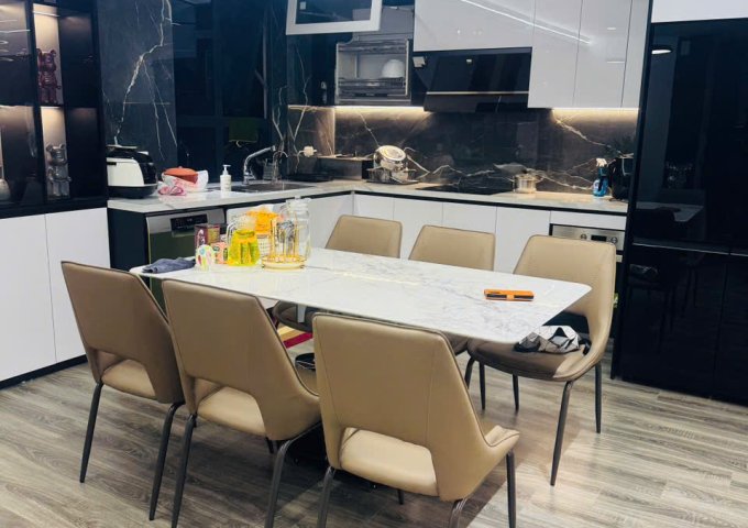 Siêu phẩm 3 ngủ tòa Diamond Goldmark City DT 140m2  full nội thất long lanh mới tinh