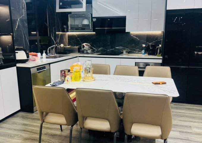 Siêu phẩm 3 ngủ tòa Diamond Goldmark City DT 140m2  full nội thất long lanh mới tinh