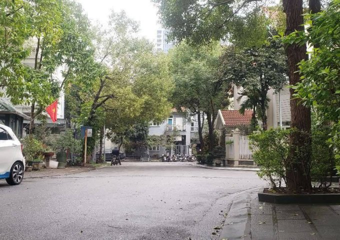 Bán nhà lô góc Mỗ Lao, Nguyễn Văn Lộc, Hà Đông - Vỉa hè rộng, ô tô tránh, 2 thoáng - Cùng view với biệt thự làng Việt Kiều 