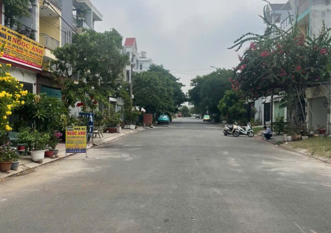 Nhà Phố 4 Tầng (8x20) Mặt Tiền Đường DN4 (KDC An Sương), Tân Hưng Thuận, Q12.