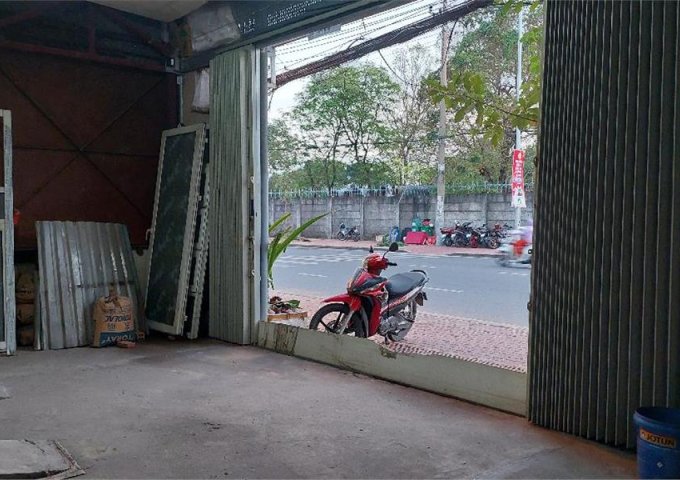 Bán nhà mặt phố Lê Văn Chí, Linh Trung, Thủ Đức - 210m2, 32 tỷ