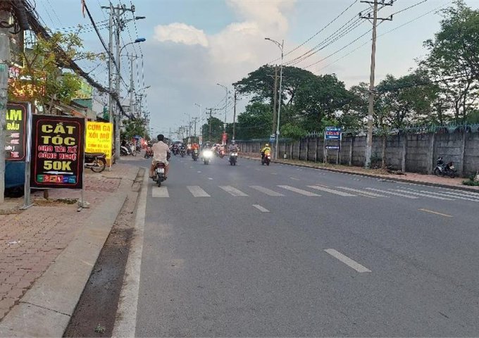 Bán nhà mặt phố Lê Văn Chí, Linh Trung, Thủ Đức - 210m2, 32 tỷ