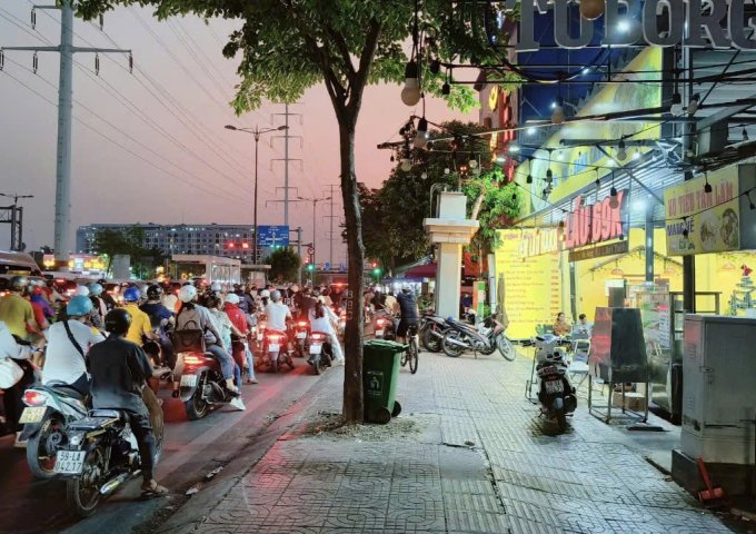 CHÍNH CHỦ SANG NHƯỢNG QUÁN LẨU TẠI VỊ TRÍ ĐẮC ĐỊA, ĐÔNG NGƯỜI QUA LẠI