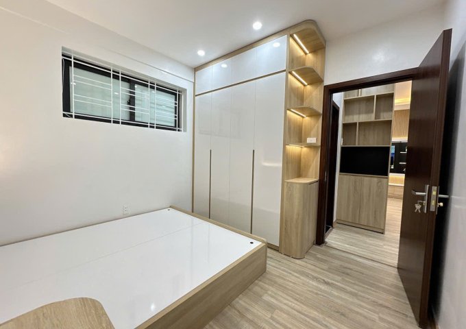Linh Đàm - Hoàng Mai - căn hộ chung cư sổ đỏ 76m2 - 3 ngủ View thoáng - tòa nhà mới - Full nội thấy mới koong - giá 4 tỷ 750 triệu