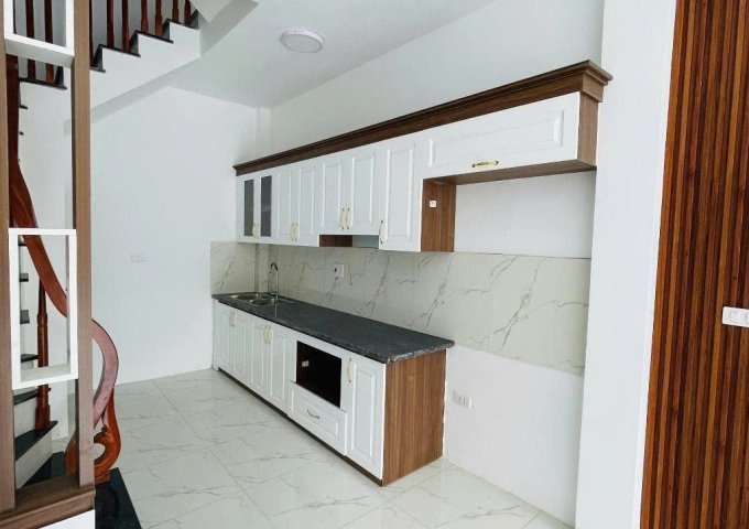 BÁN NHÀ HỒNG HÀ - HOÀN KIẾM - 30.8m² - 5 TẦNG – NHỈNH 5 TỶ