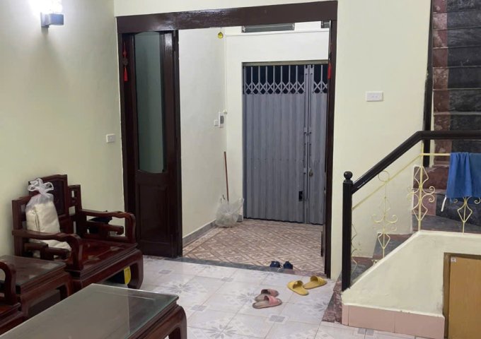 Chính chủ Cho thuê nhà nguyên căn tại Địa chỉ: số 63 Ngách 100 Ngõ 318 Đê La Thành