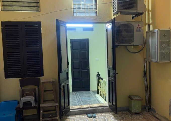 Chính chủ Cho thuê nhà nguyên căn tại Địa chỉ: số 63 Ngách 100 Ngõ 318 Đê La Thành