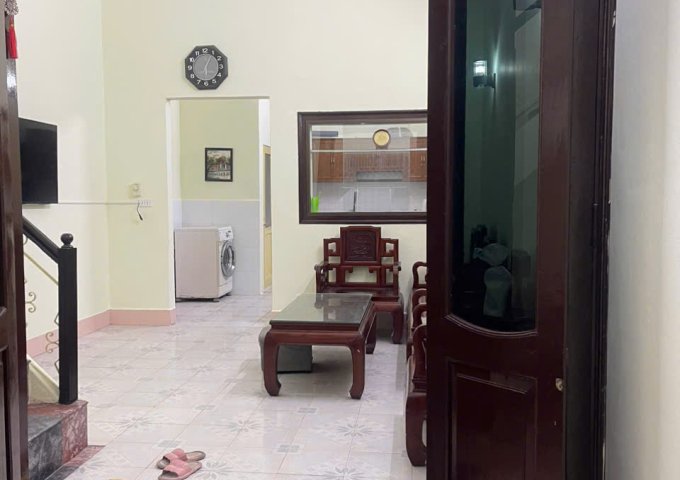 Chính chủ Cho thuê nhà nguyên căn tại Địa chỉ: số 63 Ngách 100 Ngõ 318 Đê La Thành